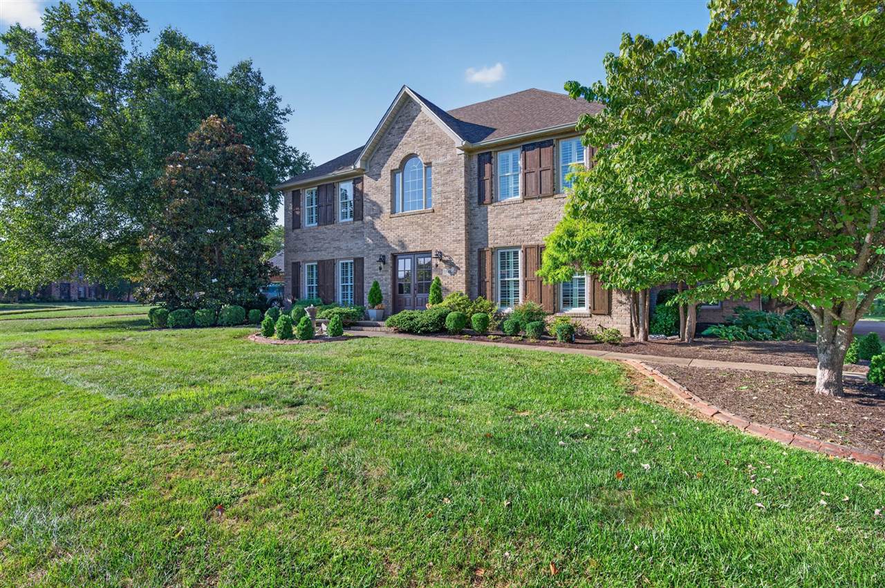 1746 Briar Circle Property Photo 3