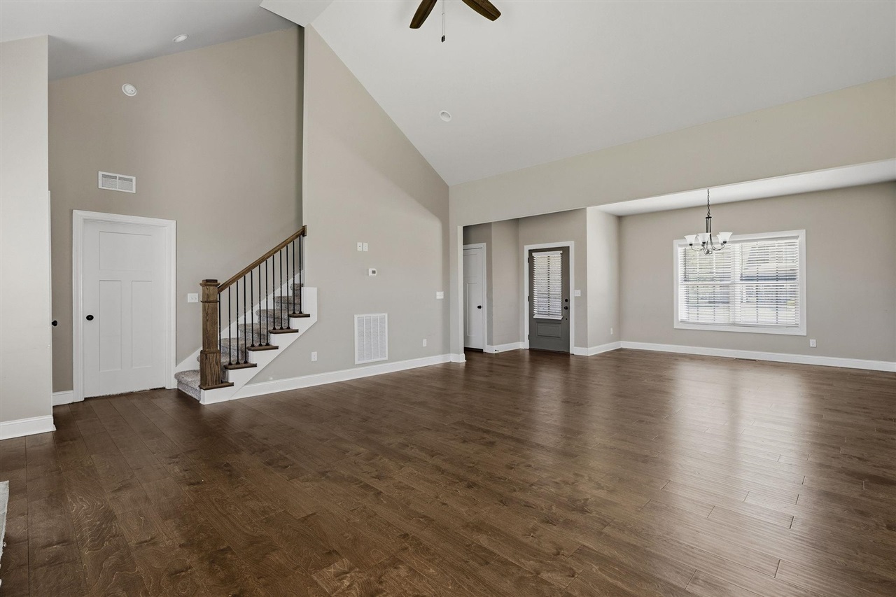 4130 Woodhaven Avenue Property Photo 2