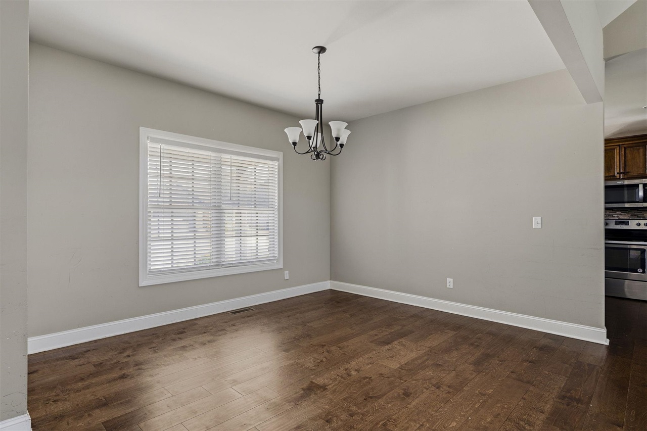 4130 Woodhaven Avenue Property Photo 6