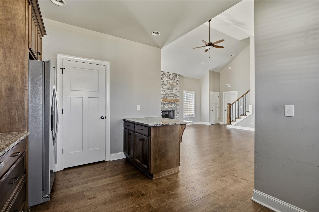 4130 Woodhaven Avenue Property Photo 10