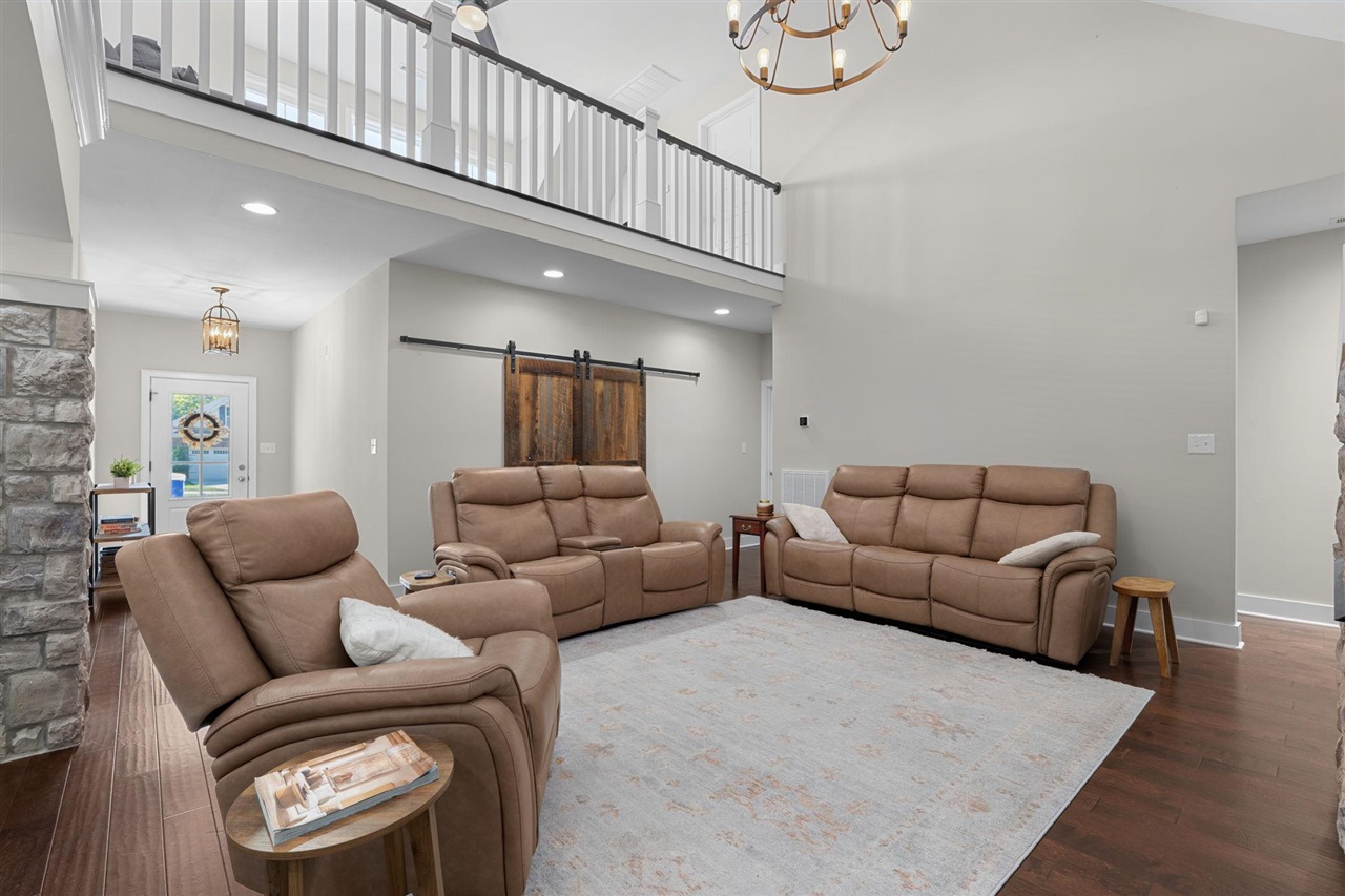 275 Leon Drive Property Photo 6