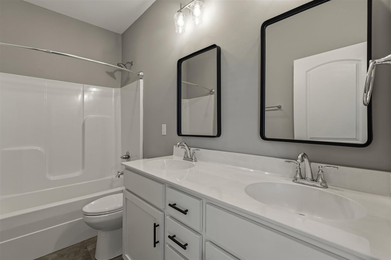 1220 Shallowford Street Property Photo 12