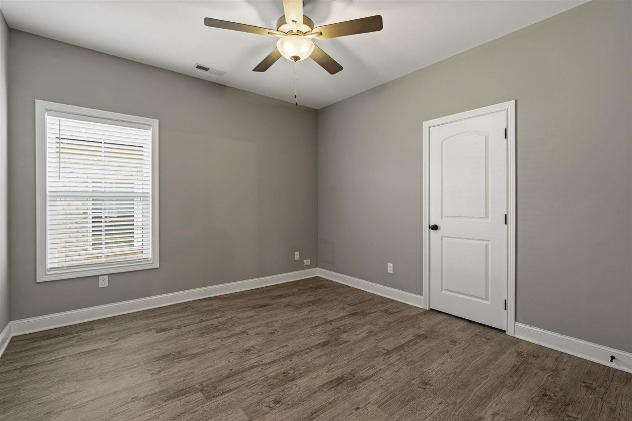 1220 Shallowford Street Property Photo 16