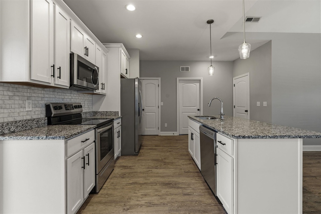 1220 Shallowford Street Property Photo 21