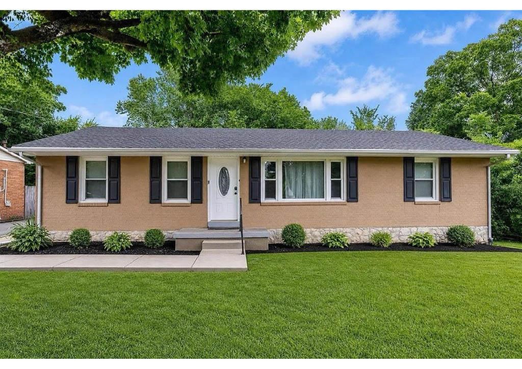 1424 Longview Drive Property Photo 1