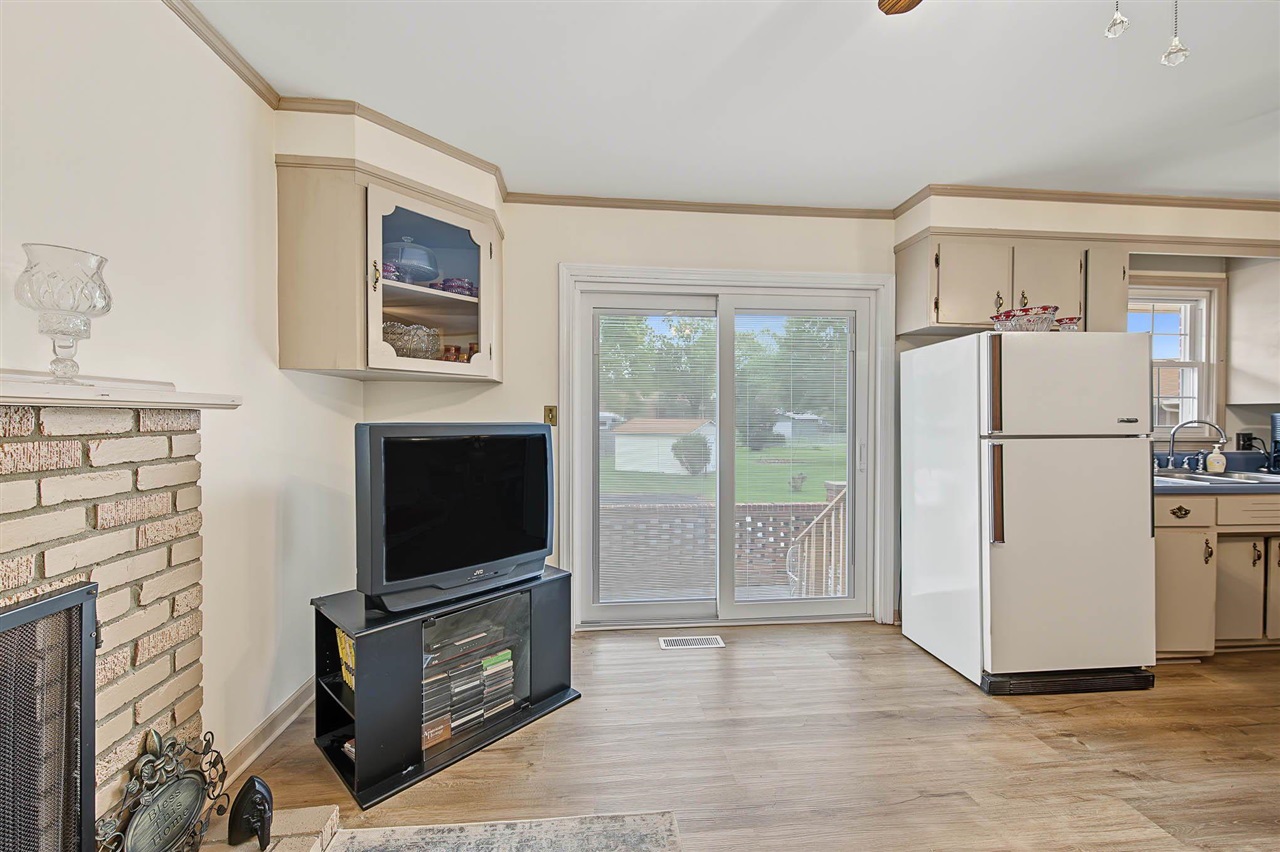 1144 Rodes Drive Property Photo 7