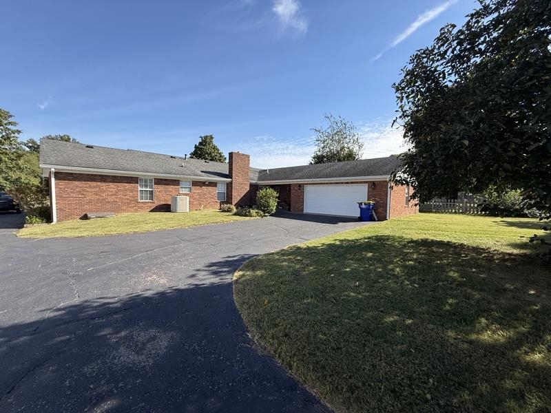 1225 Lois Lane Property Photo 13