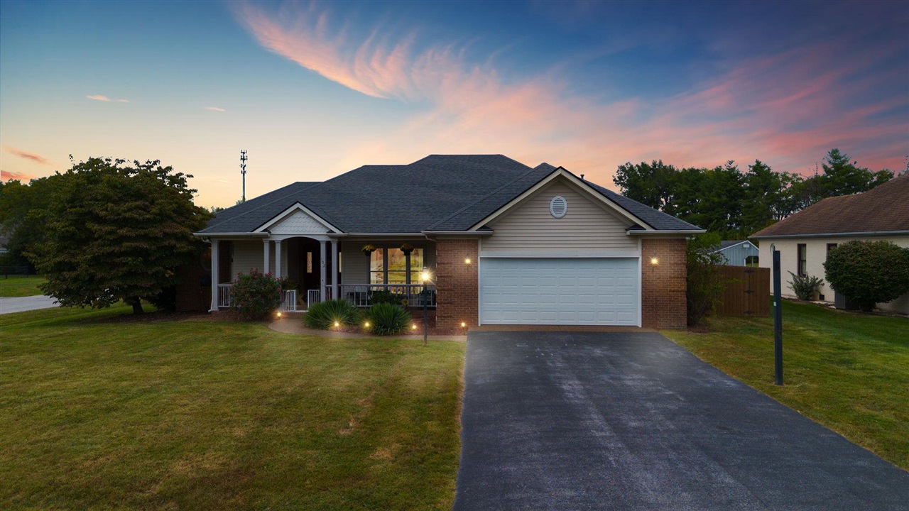 102 Crystal Court Property Photo 1