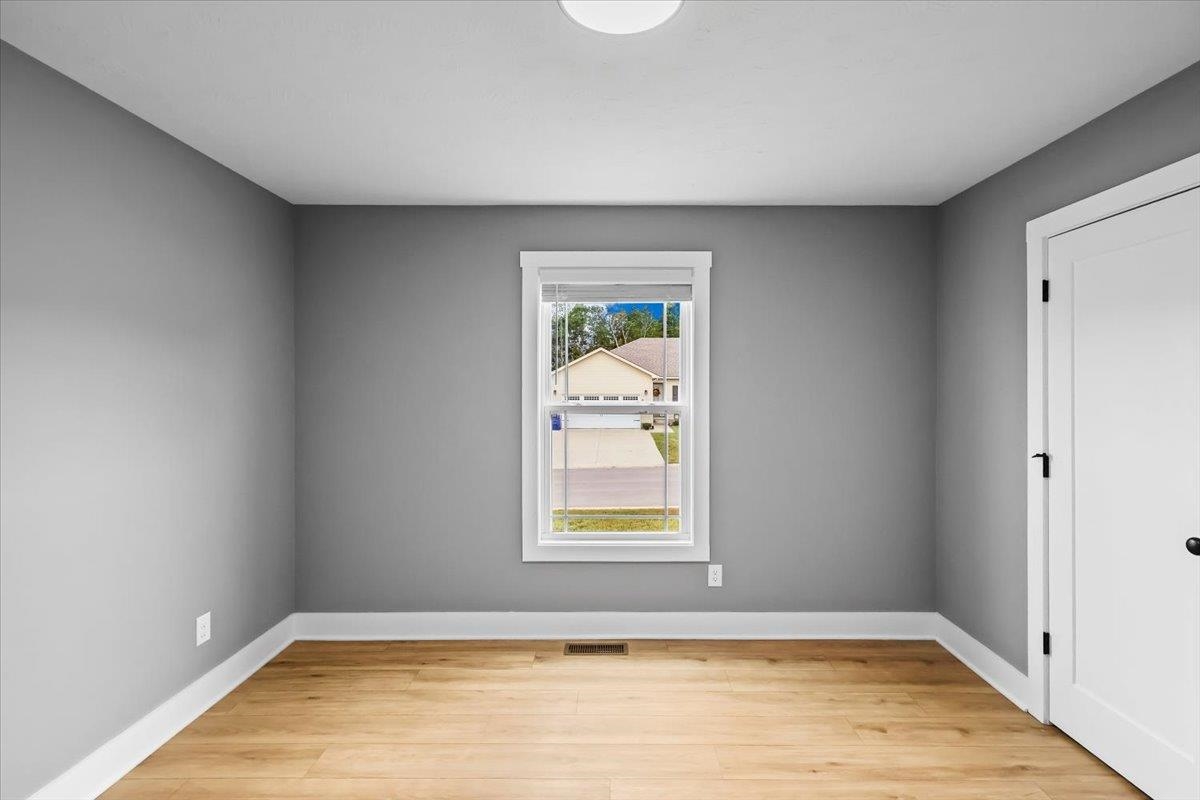 460 Lansing Lane Property Photo 30