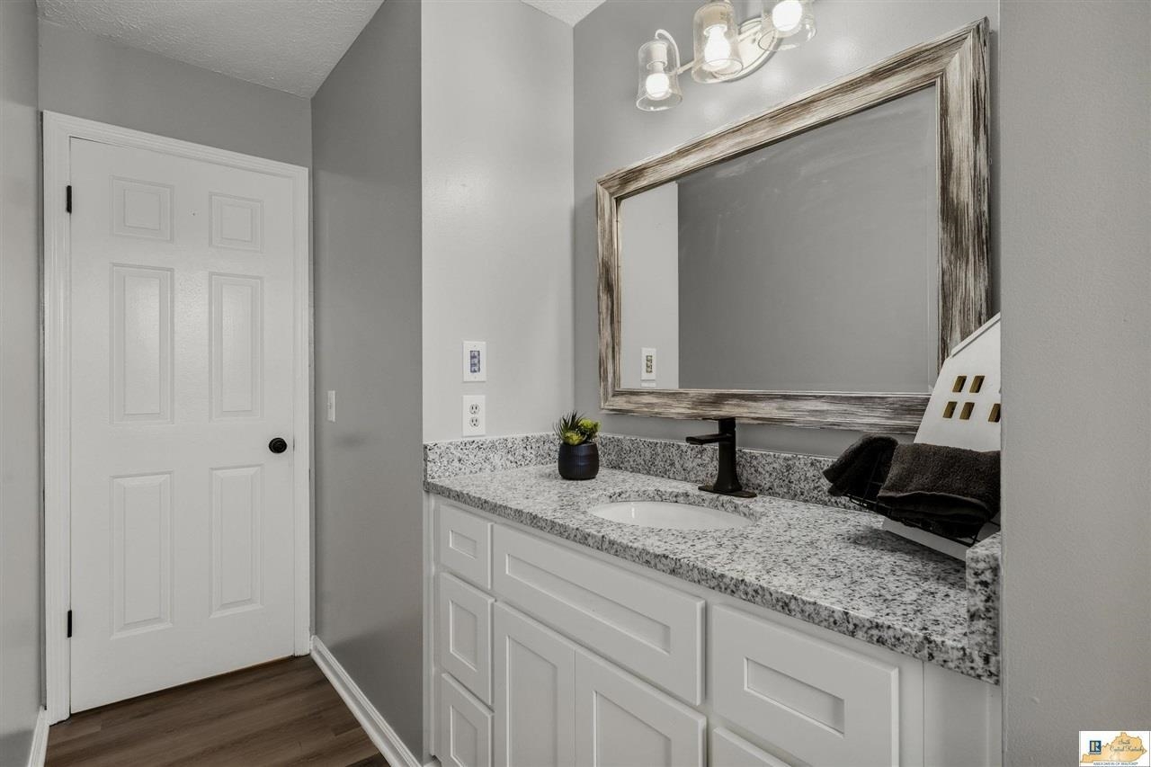 98 Moss Way Property Photo 13