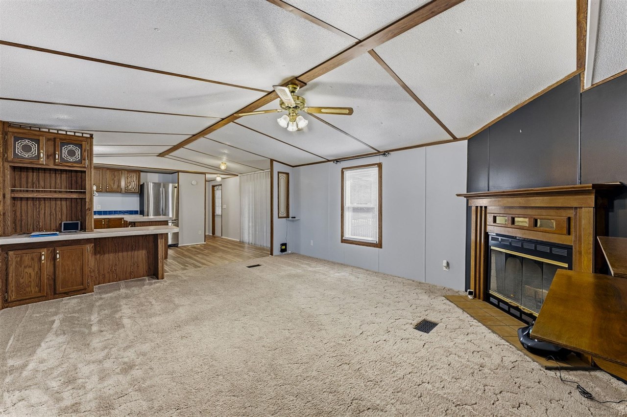 1579 Claypool Boyce Road Property Photo 2