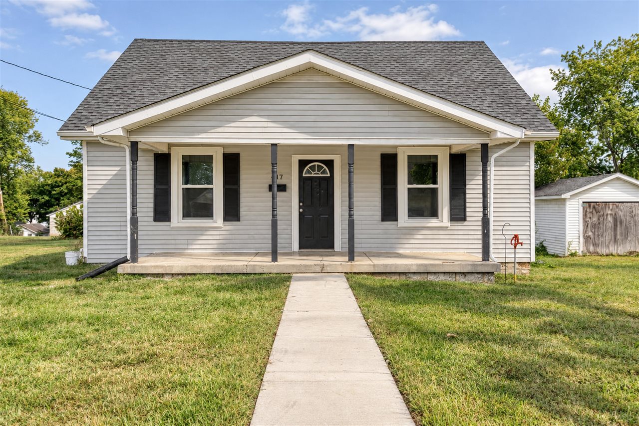 417 N College Street Property Photo 1