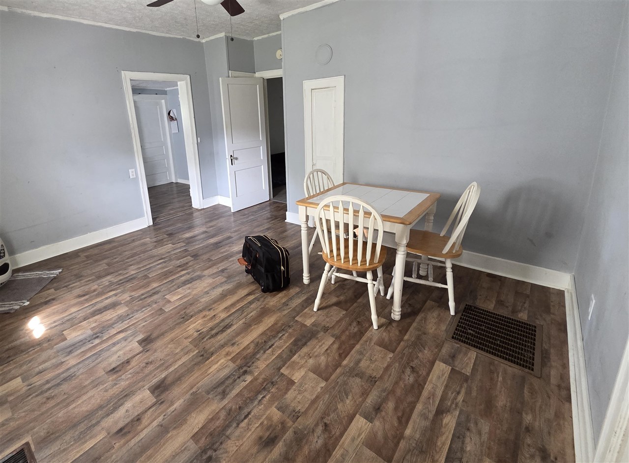 12 Railroad Avenue Property Photo 3