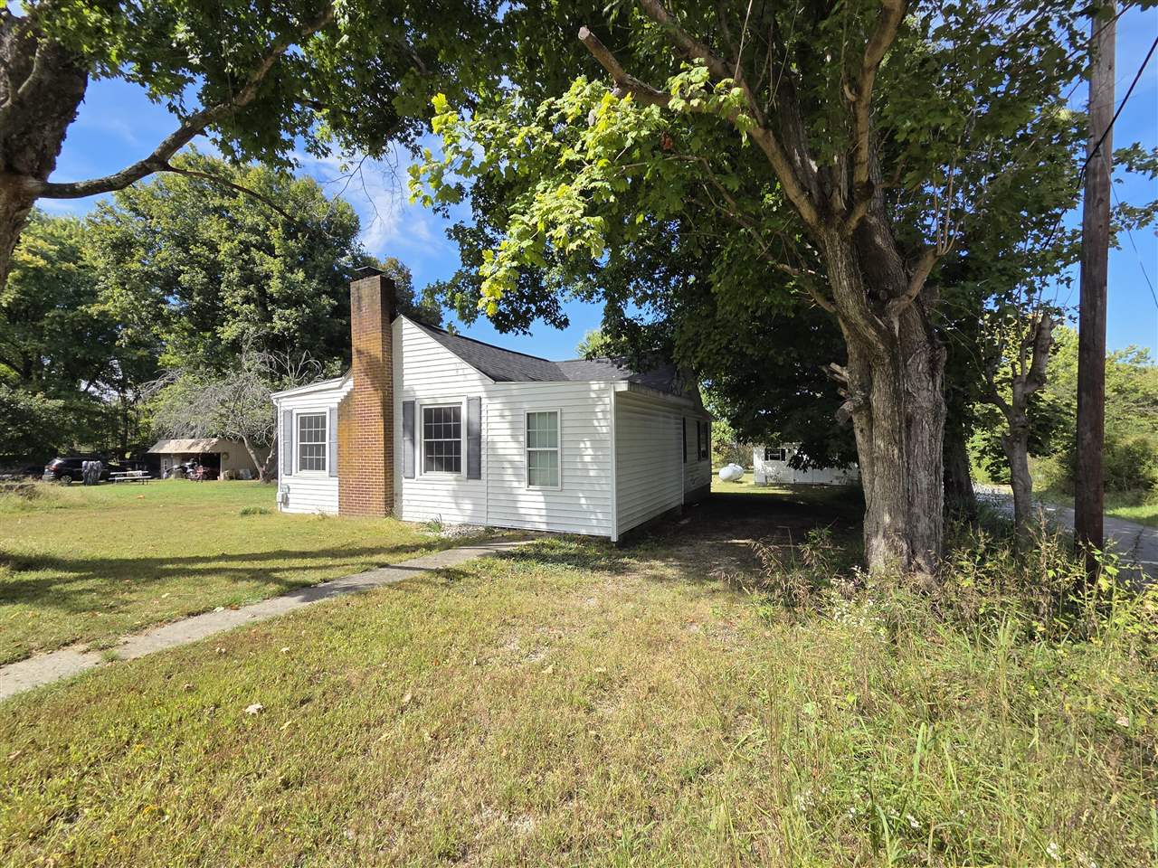 12 Railroad Avenue Property Photo 12