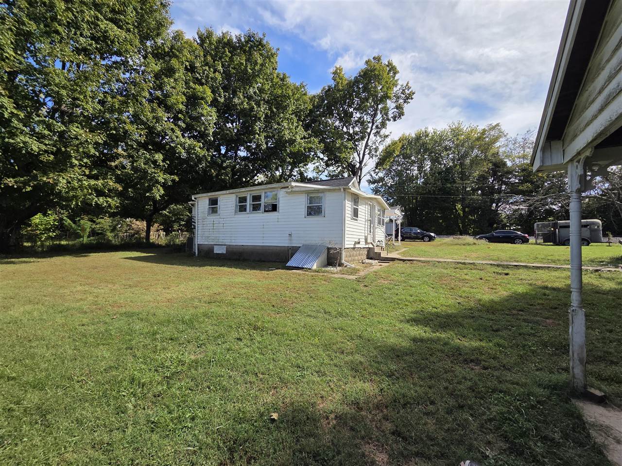12 Railroad Avenue Property Photo 13