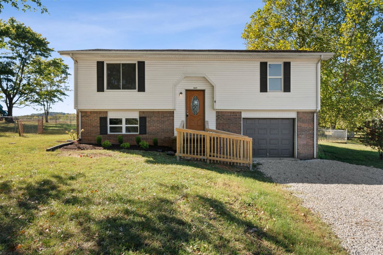 867 Witt Road Property Photo 1