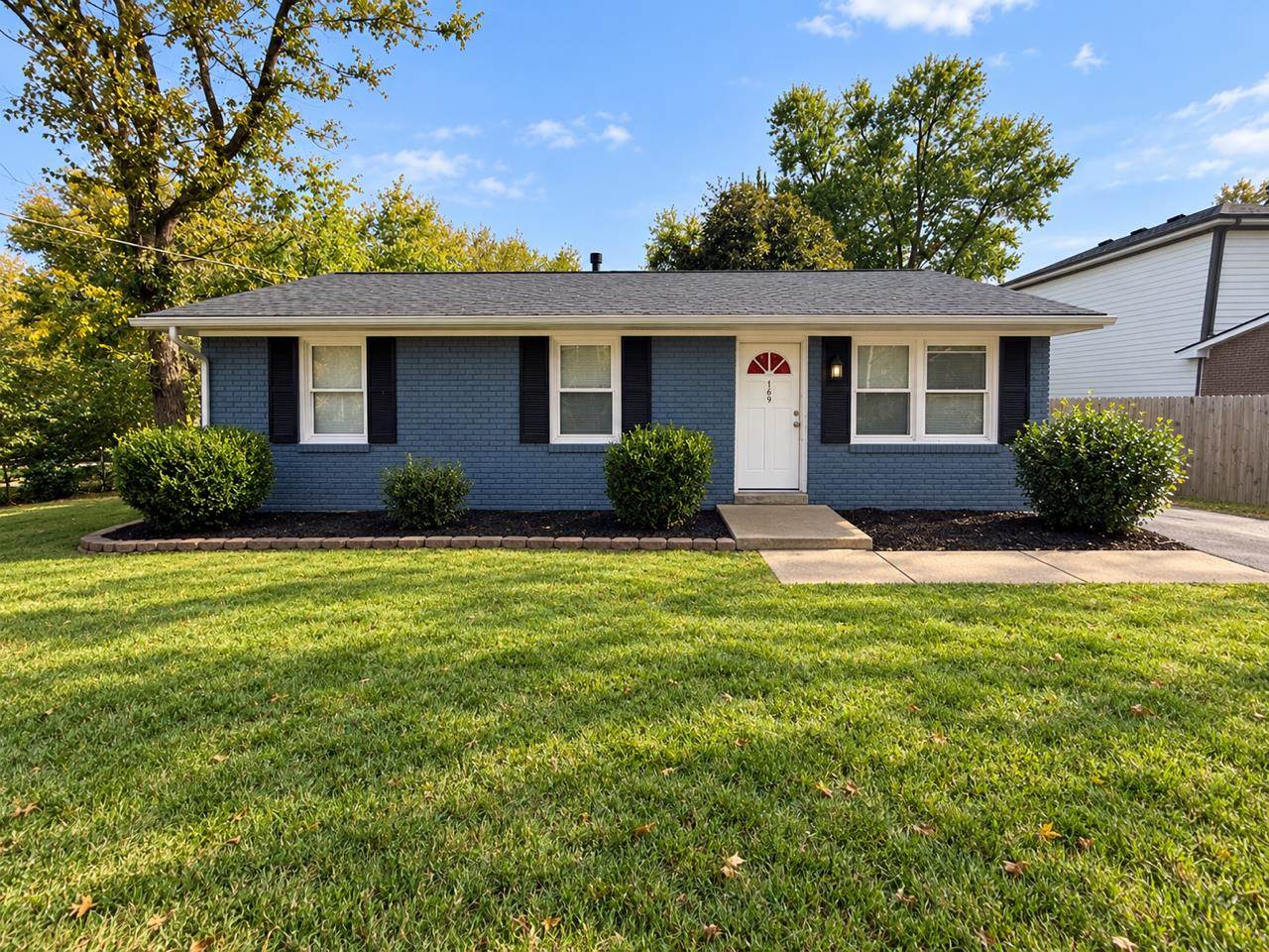419 Trent Way Property Photo 1