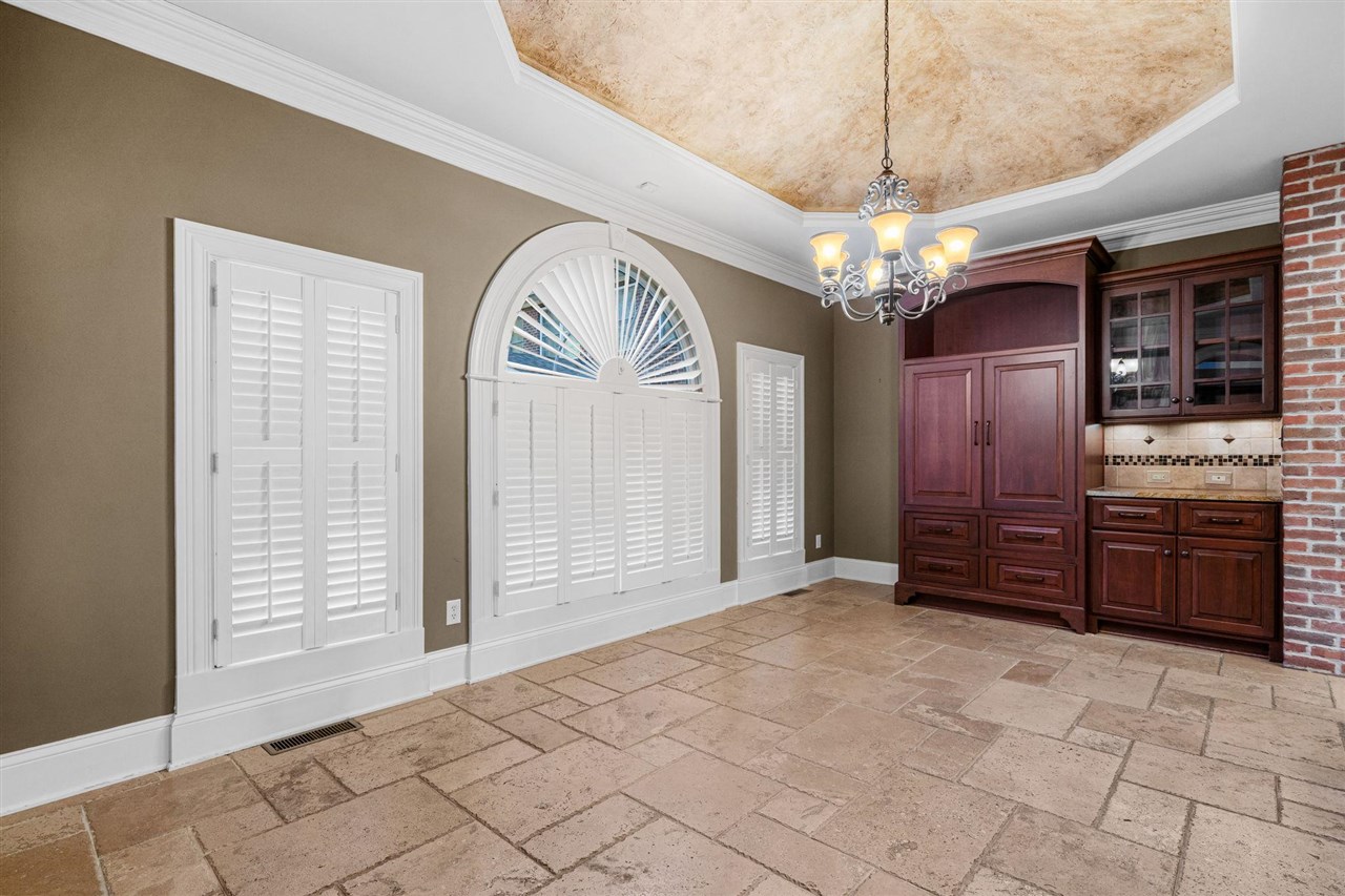 801 Covington Grove Boulevard Property Photo 18
