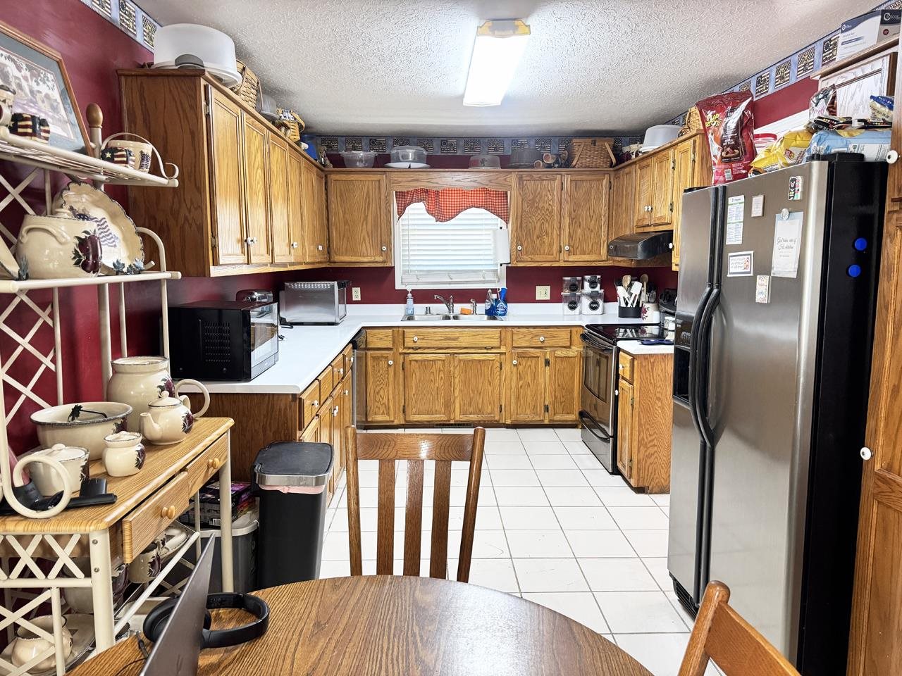 52 Cloverdale Drive Property Photo 4