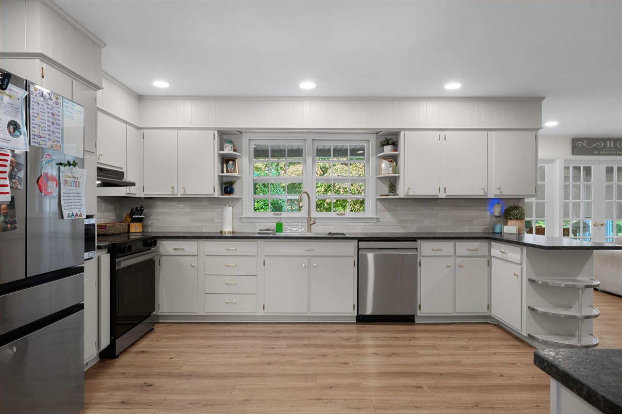 1311 Eastland Street Property Photo 4