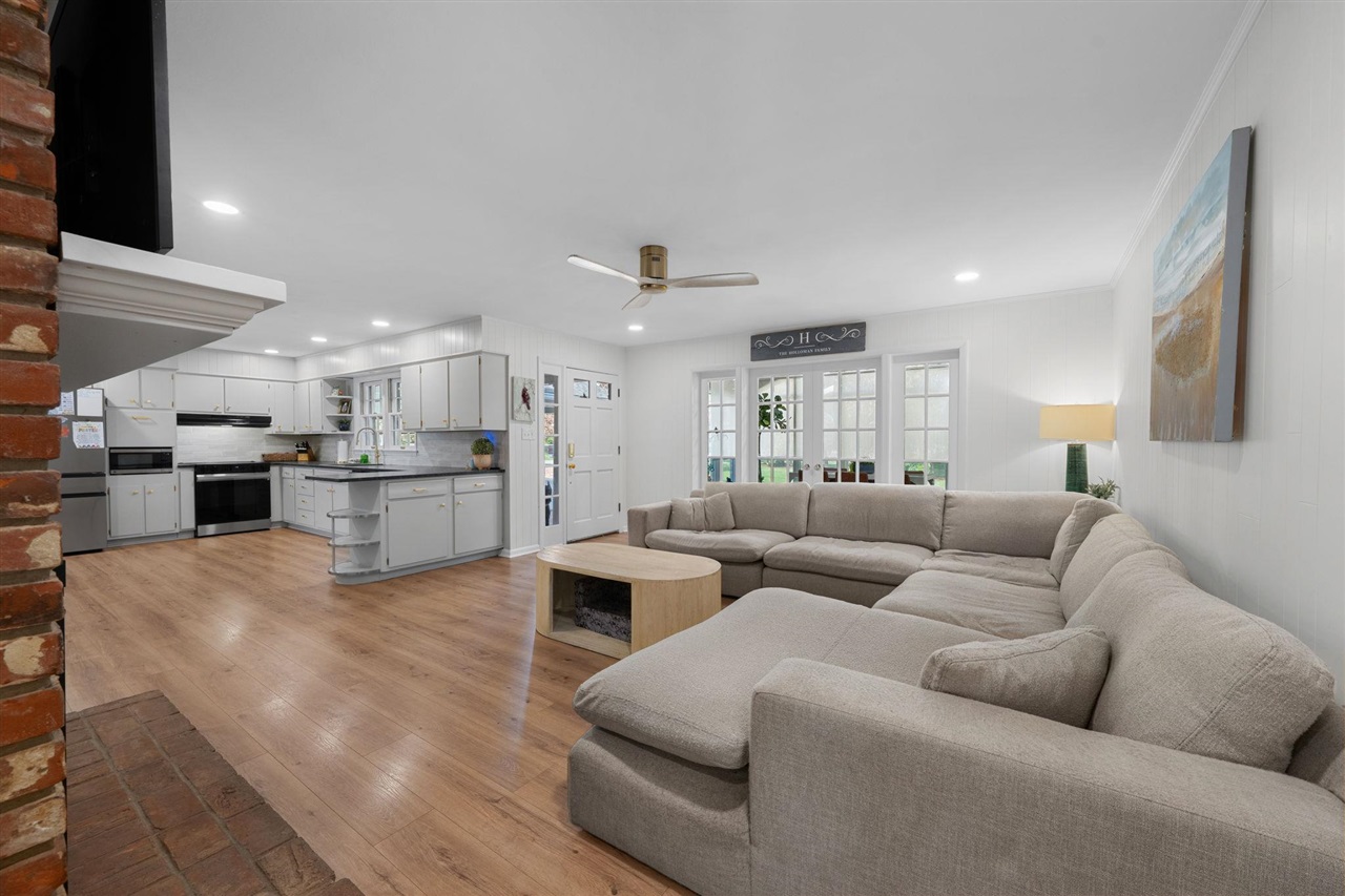 1311 Eastland Street Property Photo 10