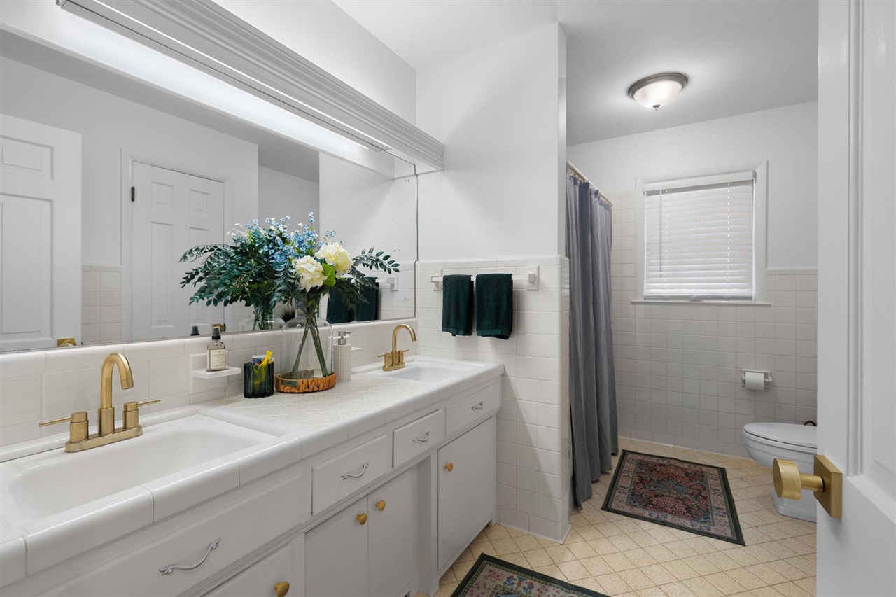 1311 Eastland Street Property Photo 16
