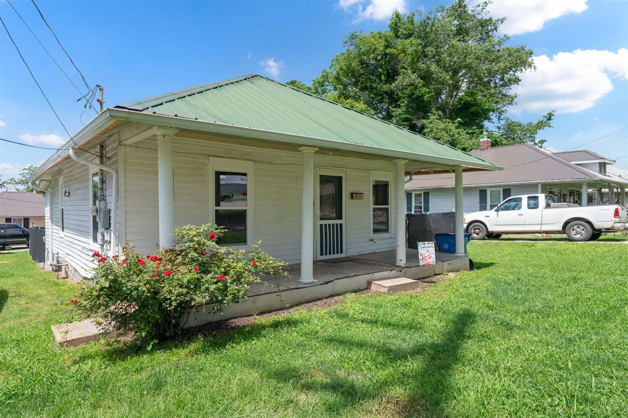 204 Mckenna Street Property Photo 1
