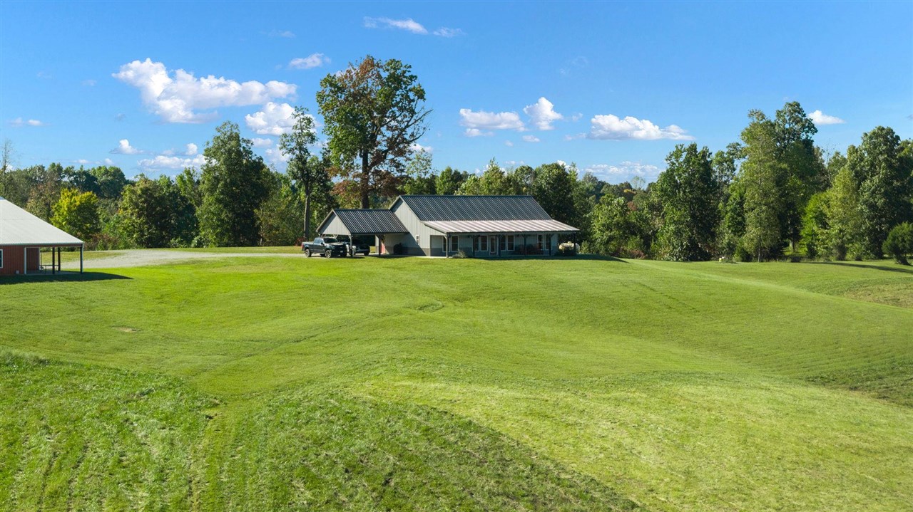 1104 Neafus Road Property Photo 2