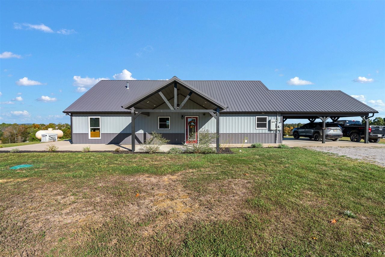 1104 Neafus Road Property Photo 4