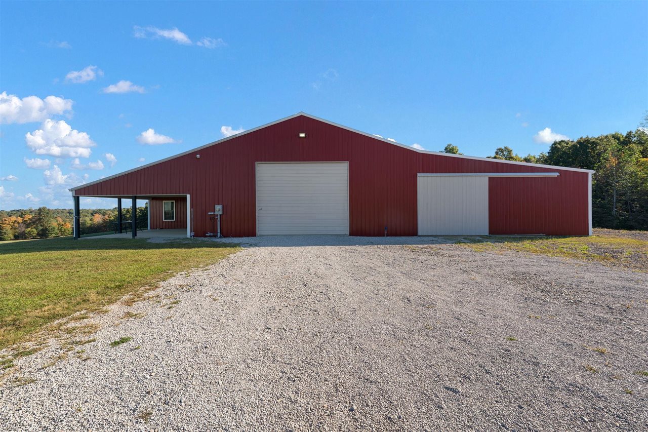 1104 Neafus Road Property Photo 10