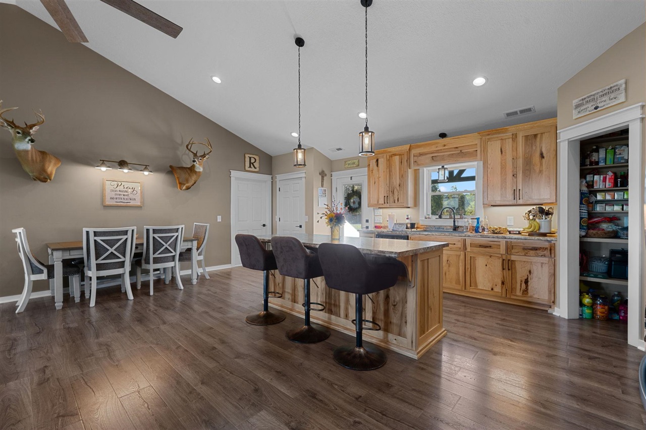 1104 Neafus Road Property Photo 17
