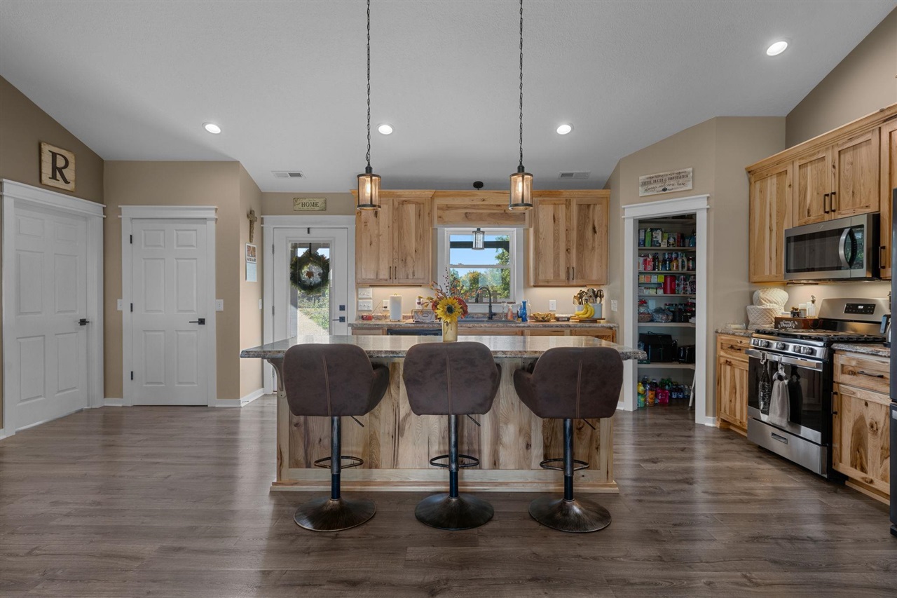 1104 Neafus Road Property Photo 18