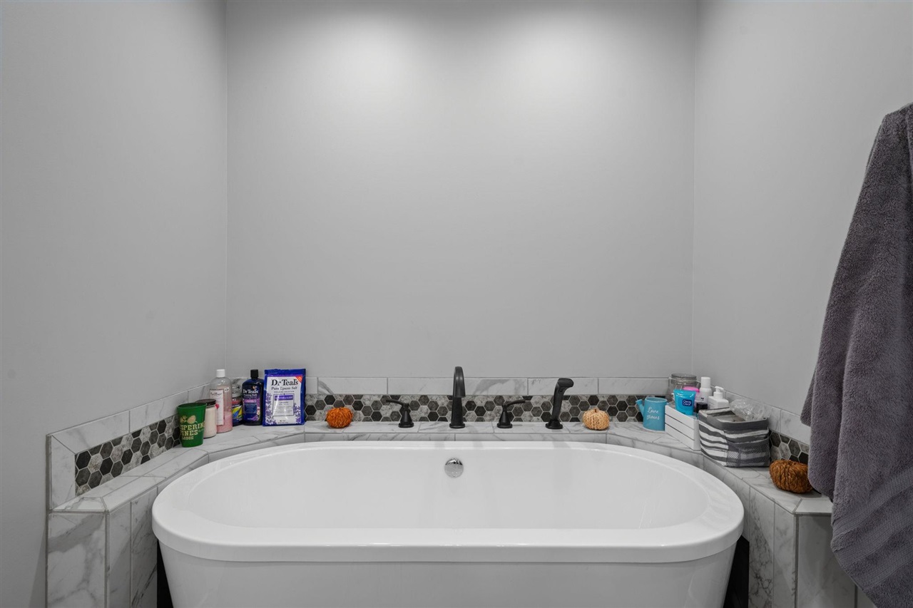 1104 Neafus Road Property Photo 31