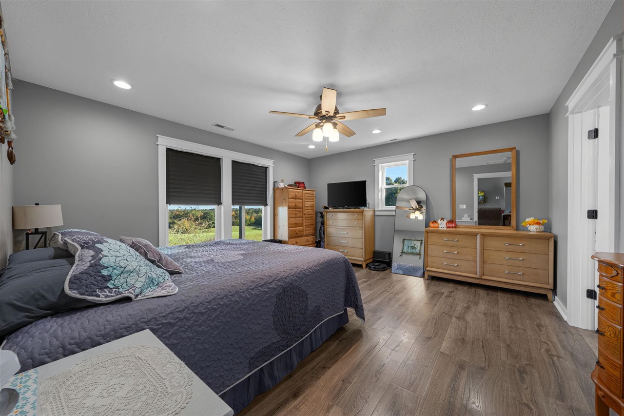 1104 Neafus Road Property Photo 36
