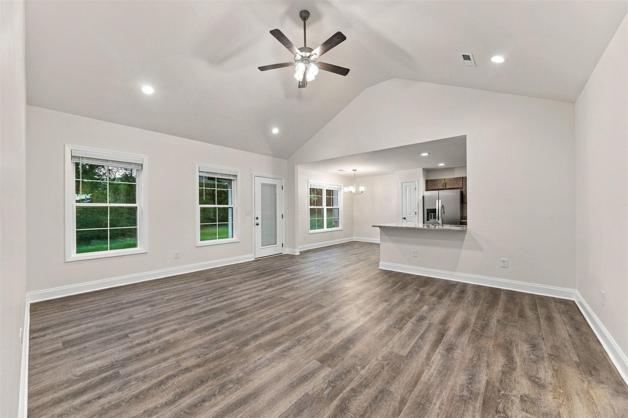 1170 Melody Avenue Property Photo 3