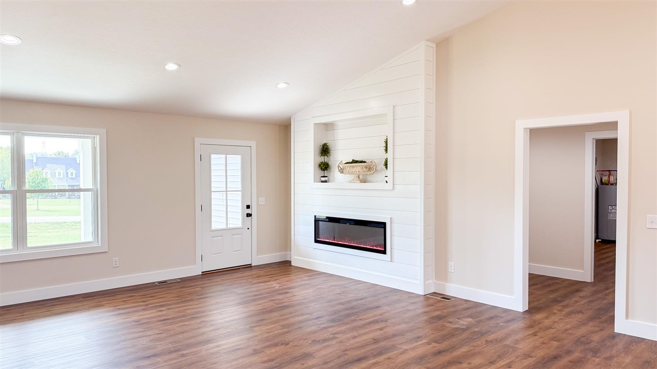 2758 Finney Road Property Photo 3