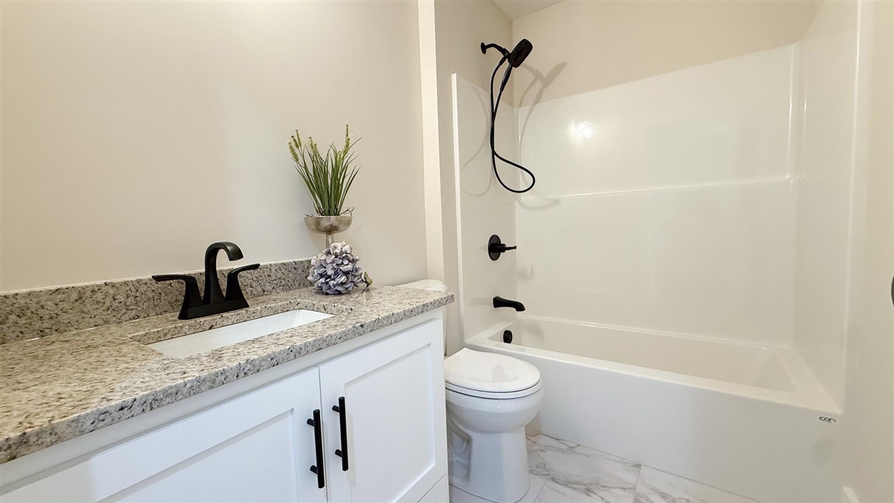 2758 Finney Road Property Photo 17