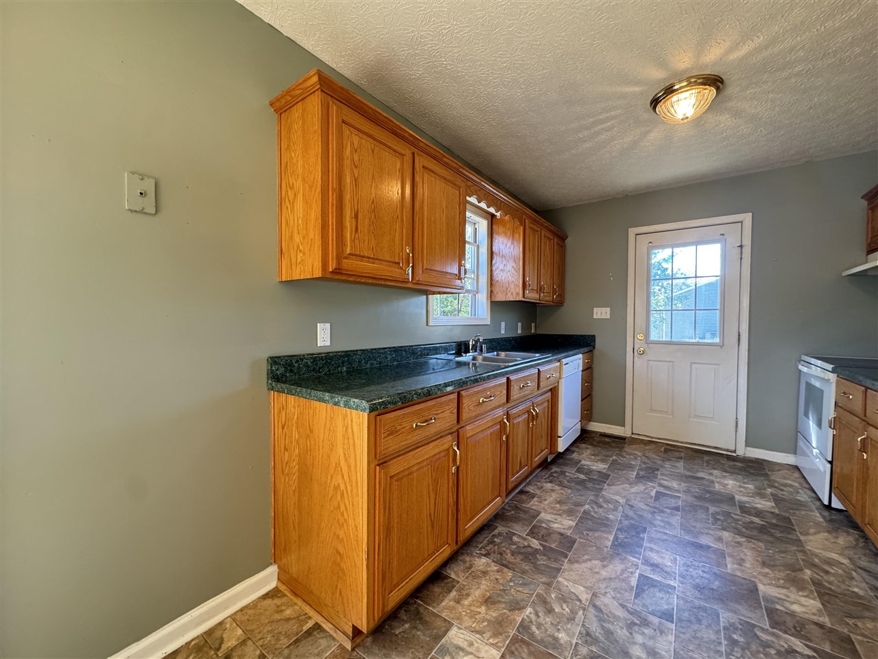 133 Stewart Drive Property Photo 13