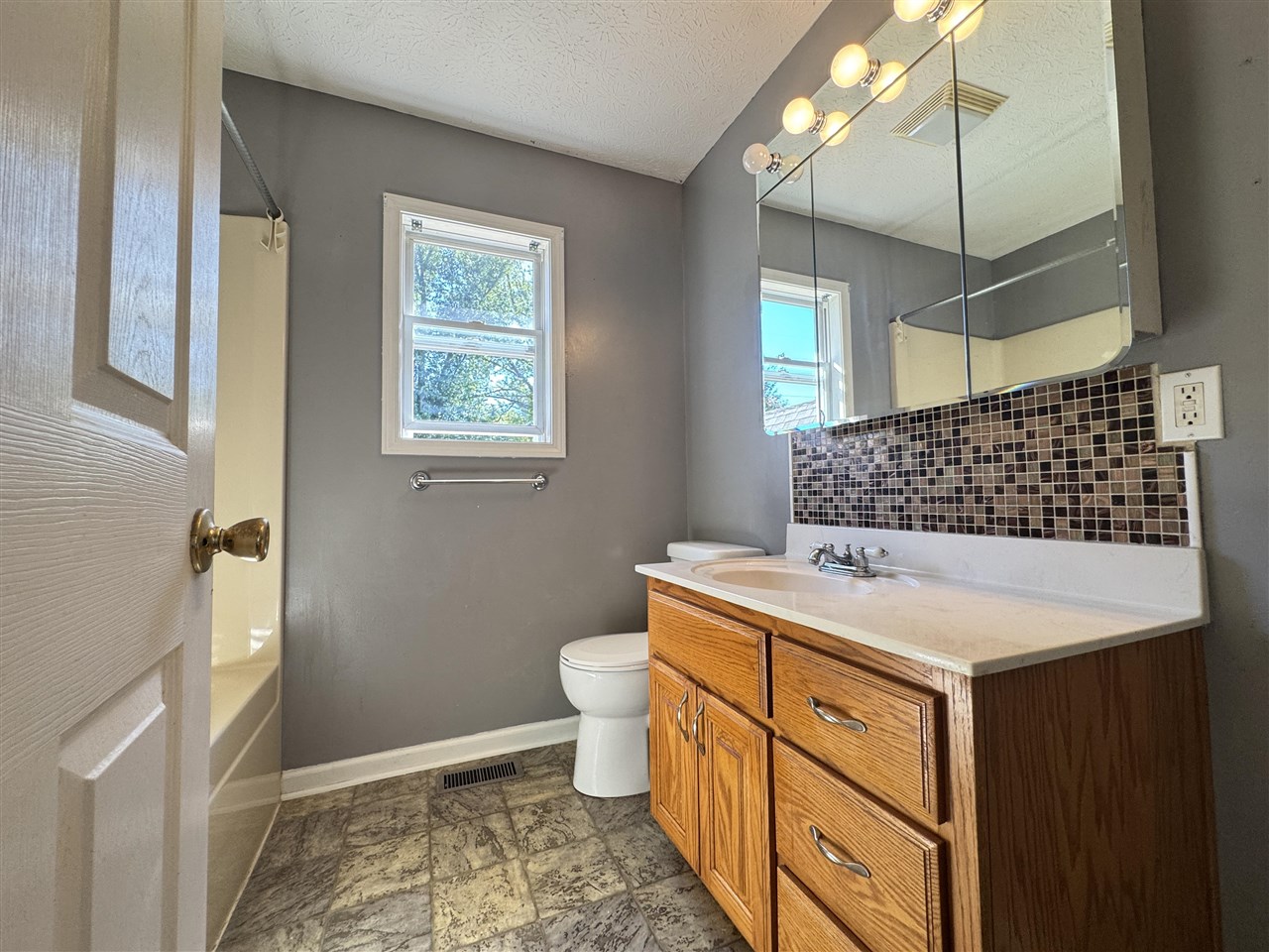 133 Stewart Drive Property Photo 25
