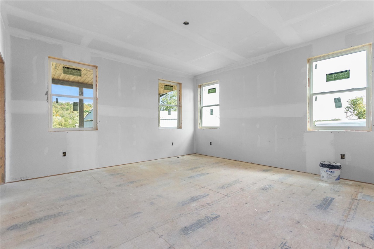981 Chism Road Property Photo 7