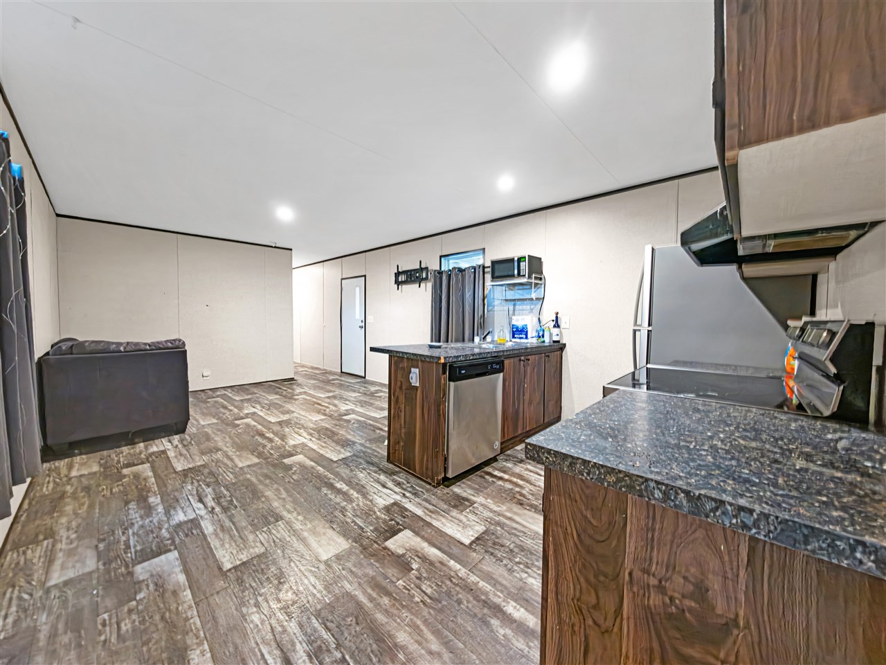 310 Wilderness Road Property Photo 12