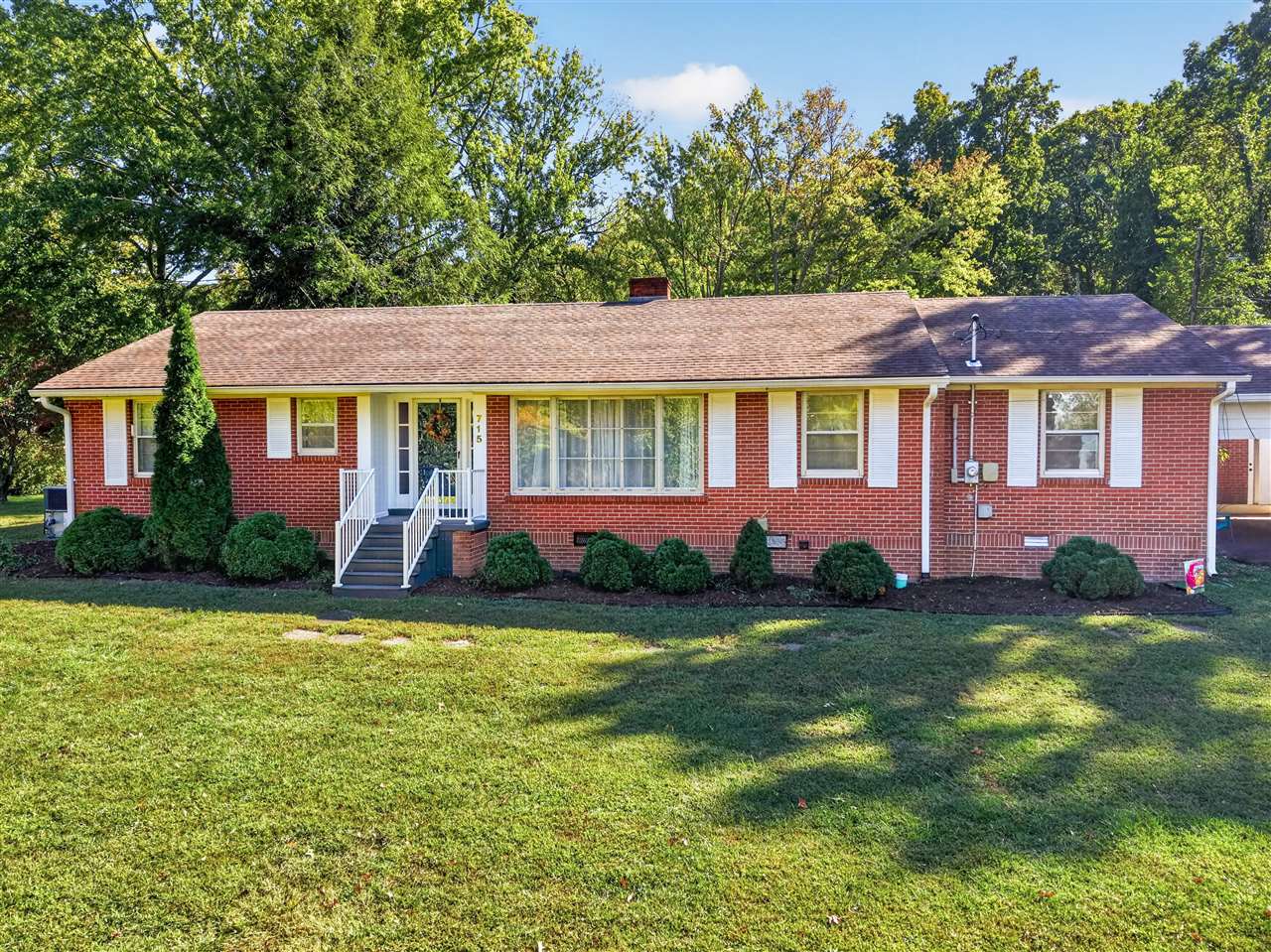715 Crittenden Circle Property Photo 1