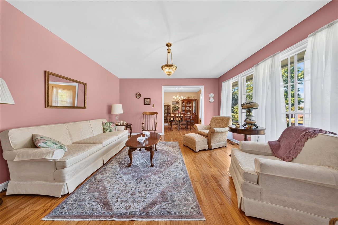 715 Crittenden Circle Property Photo 8