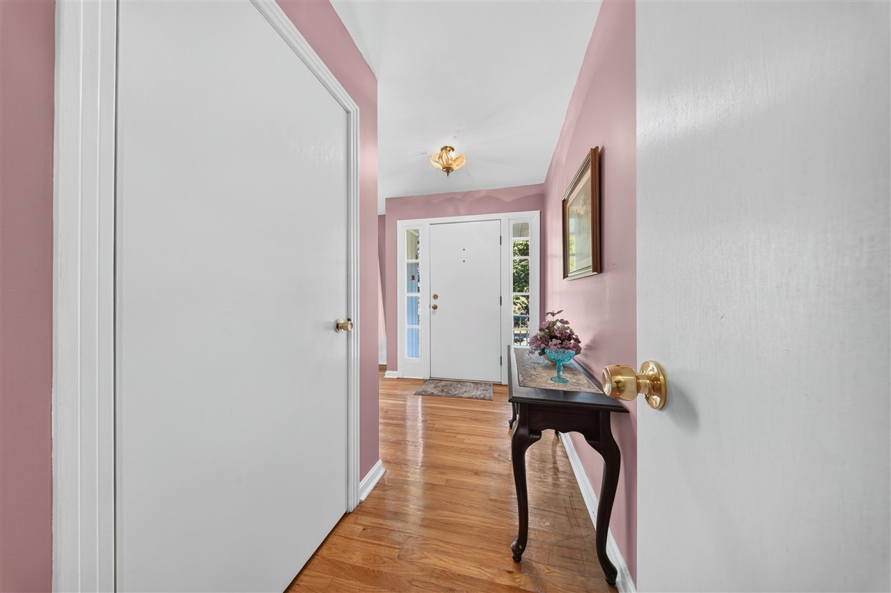715 Crittenden Circle Property Photo 9
