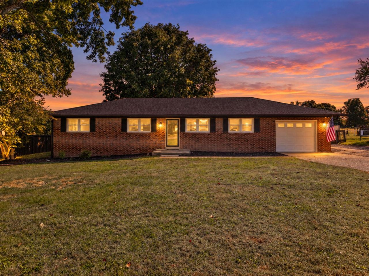 179 Cambridge Circle Property Photo 1