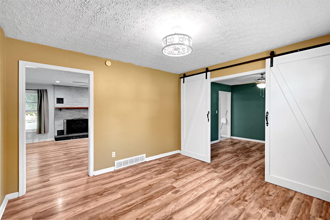 179 Cambridge Circle Property Photo 4