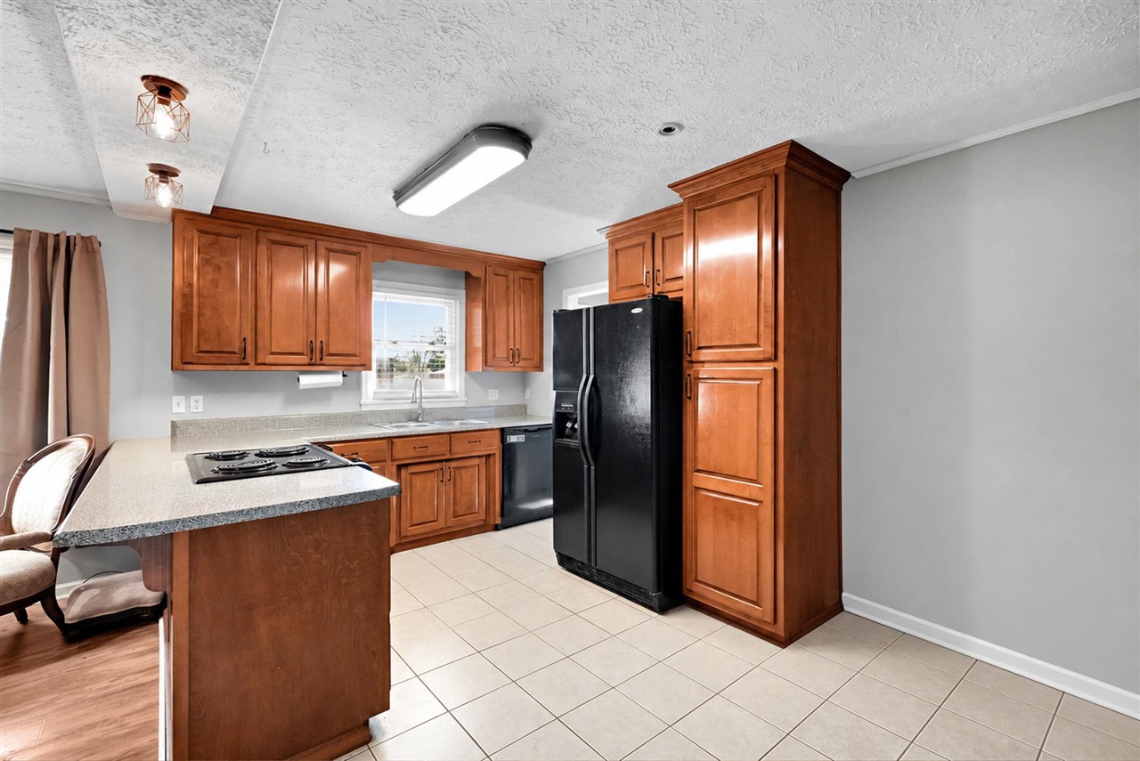 179 Cambridge Circle Property Photo 10