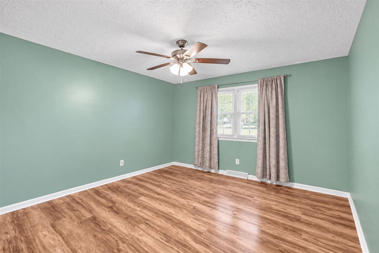 179 Cambridge Circle Property Photo 15