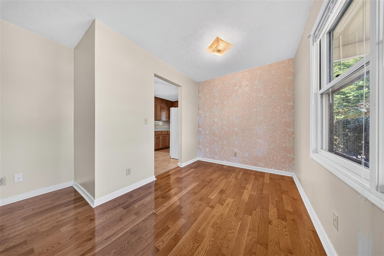 107 Circle Drive Property Photo 6