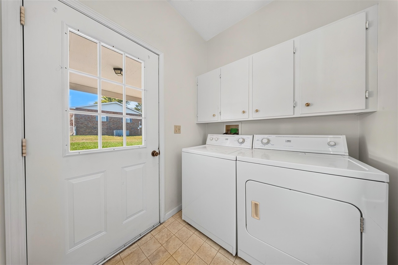 107 Circle Drive Property Photo 13